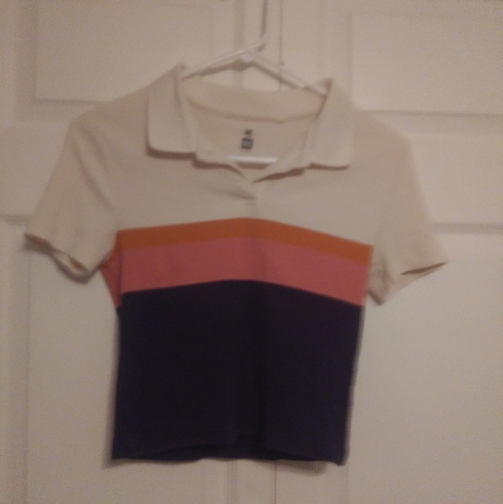 Cropped collared tee